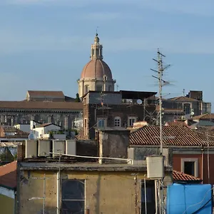 https://chez-amelie-jean-louis.catania-hotels.net
